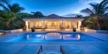 Les Palmiers is THE premiere honeymoon villa in St. Martin (and possibly in the Caribbean) according to numerous magazines and online travel sources.