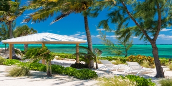 Reef Pearl has a private beach area with stunning turquoise sea views.